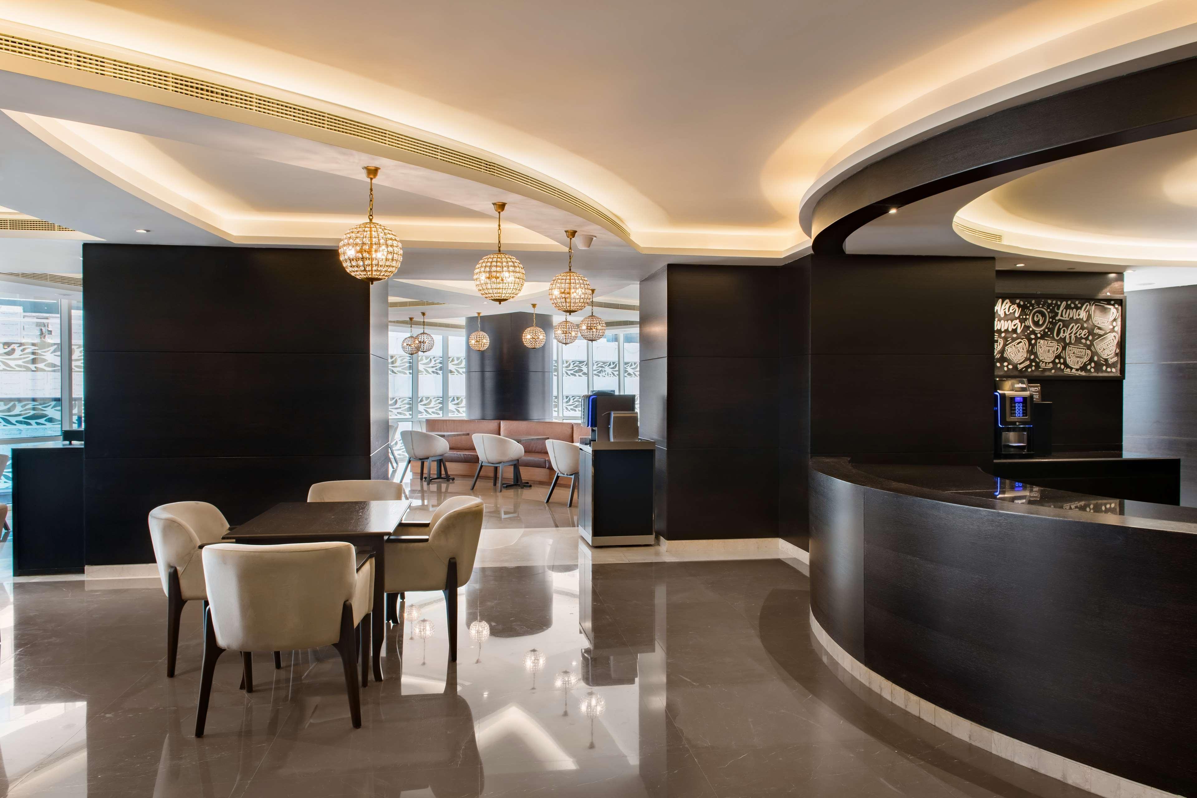 Radisson Blu Hotel, Canal View Hotel Dubai