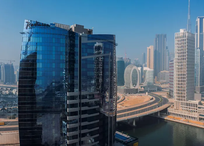 Radisson Blu Hotel, Dubai Canal View