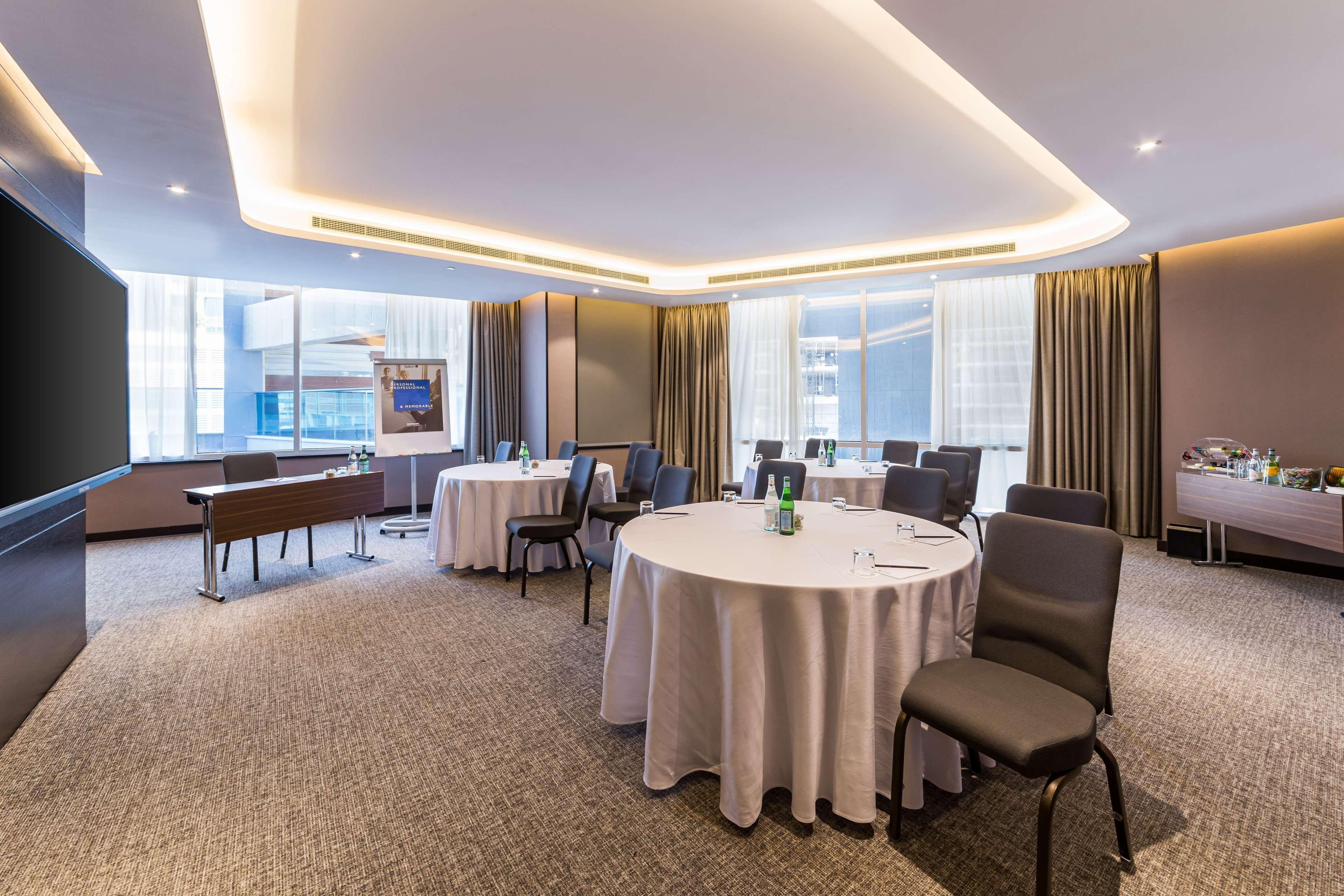 Radisson Blu Hotel, Canal View Hotel Dubai