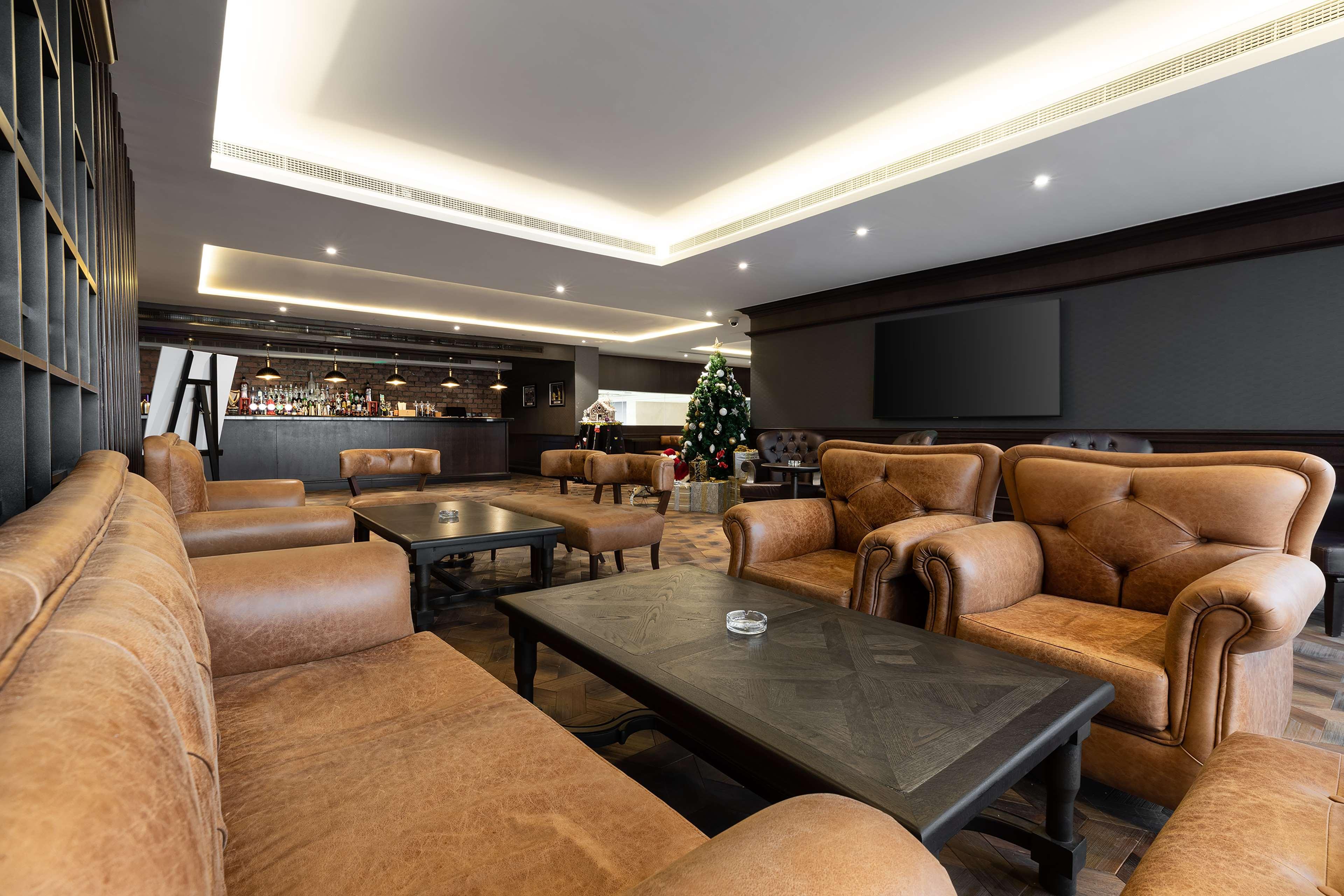 Radisson Blu Hotel, Canal View Hotel