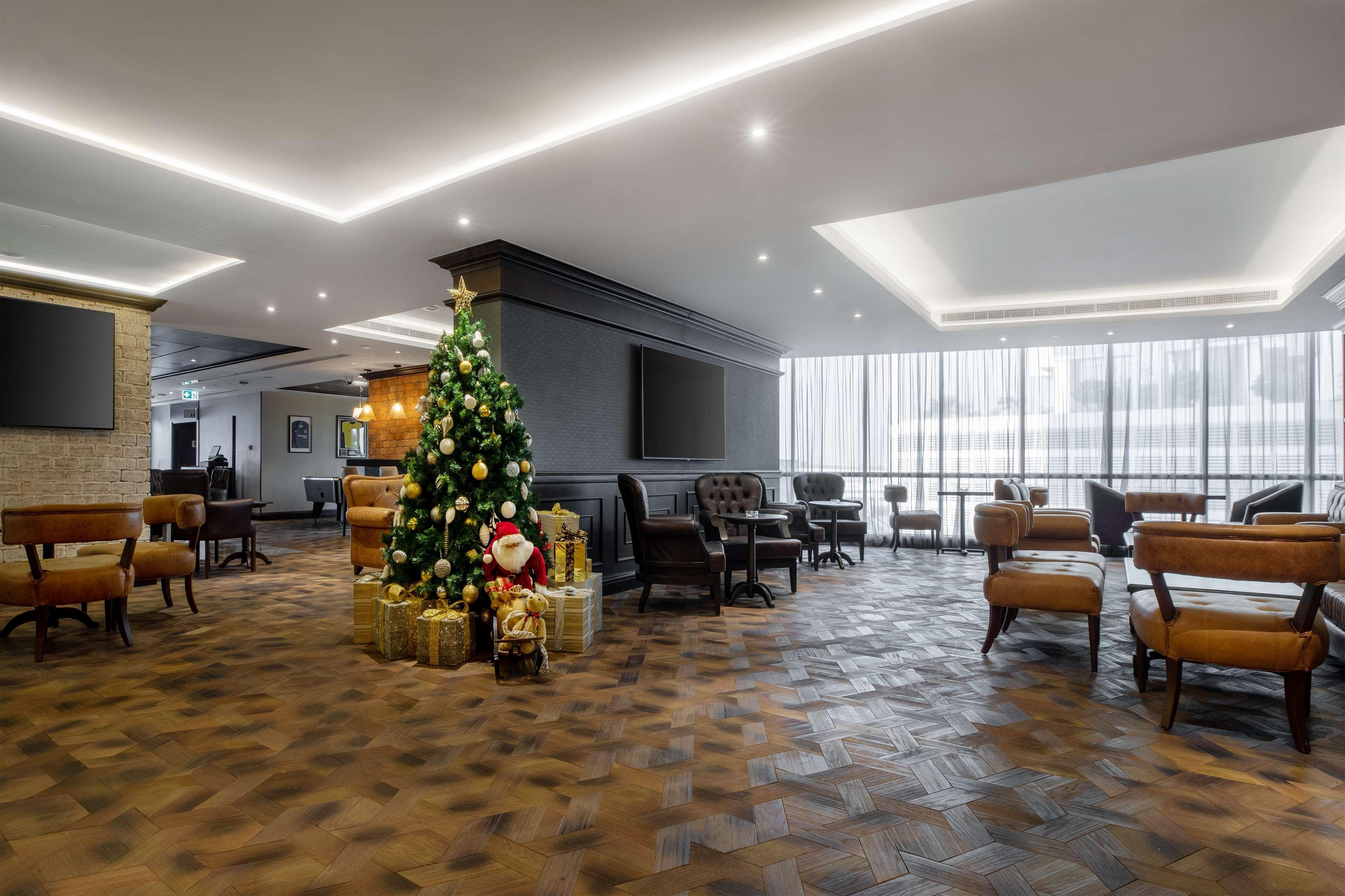 Отель Radisson Blu Hotel, Canal View Дубай