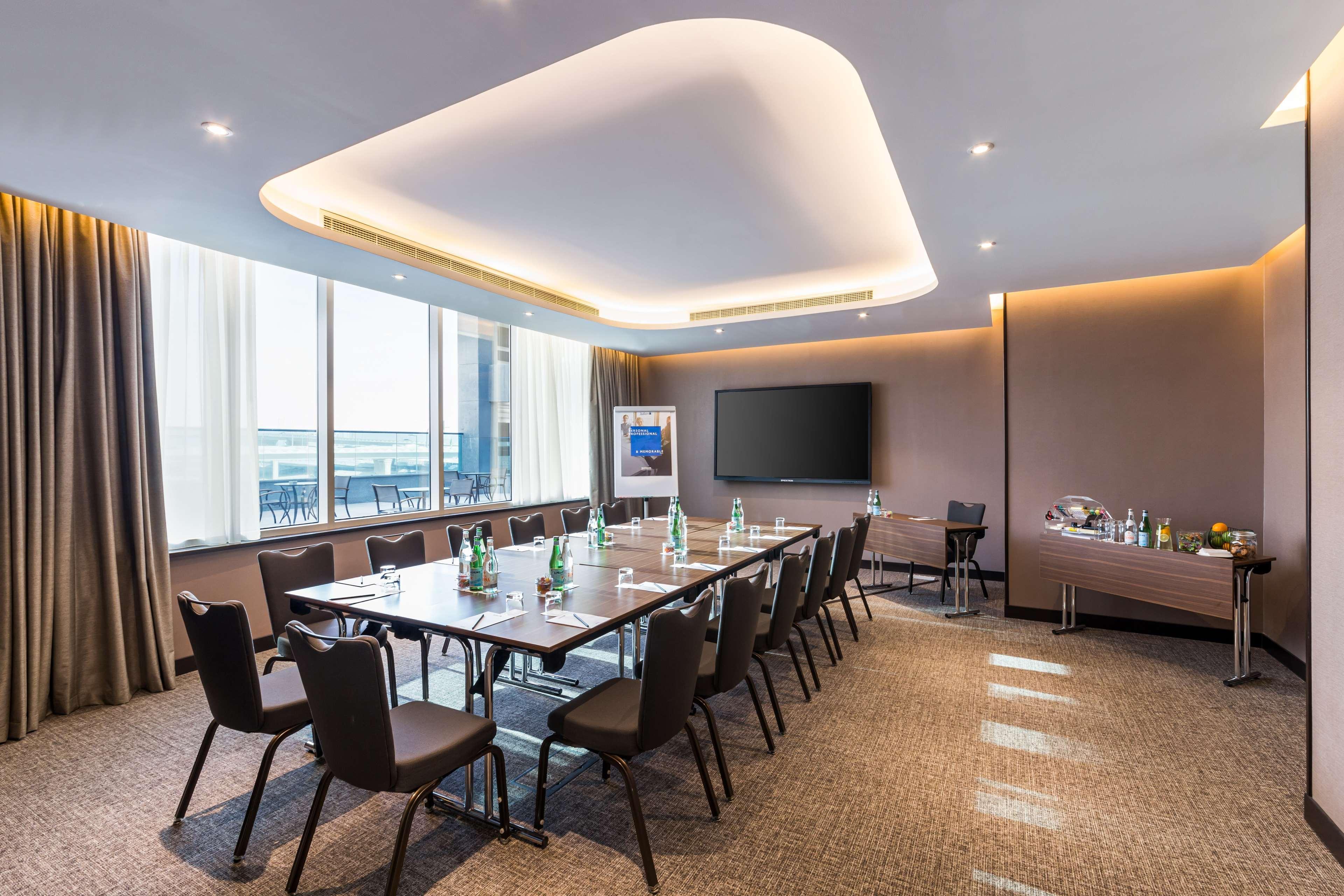 Radisson Blu Hotel, Canal View Отель