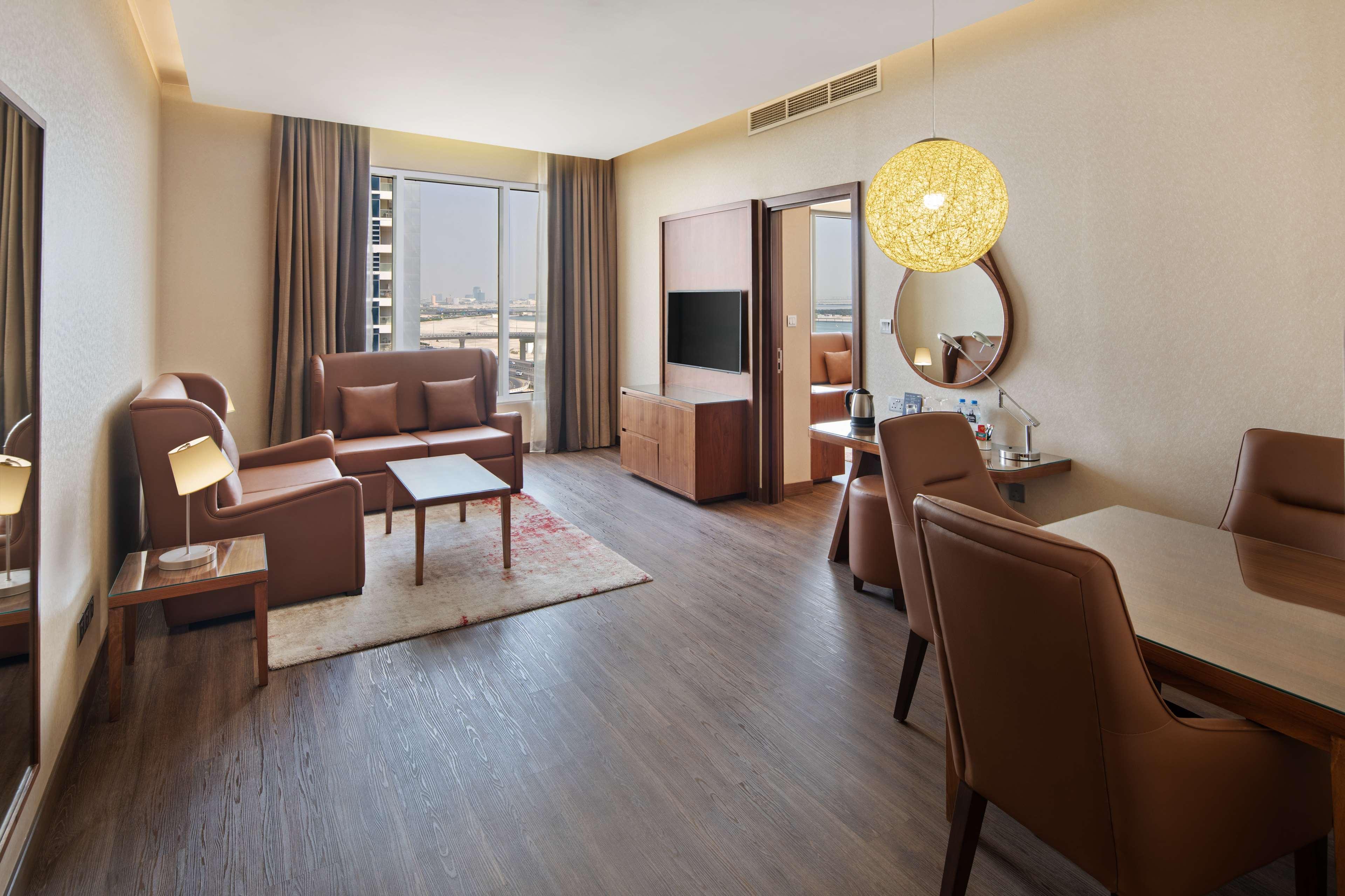 Radisson Blu Hotel, Canal View 5*