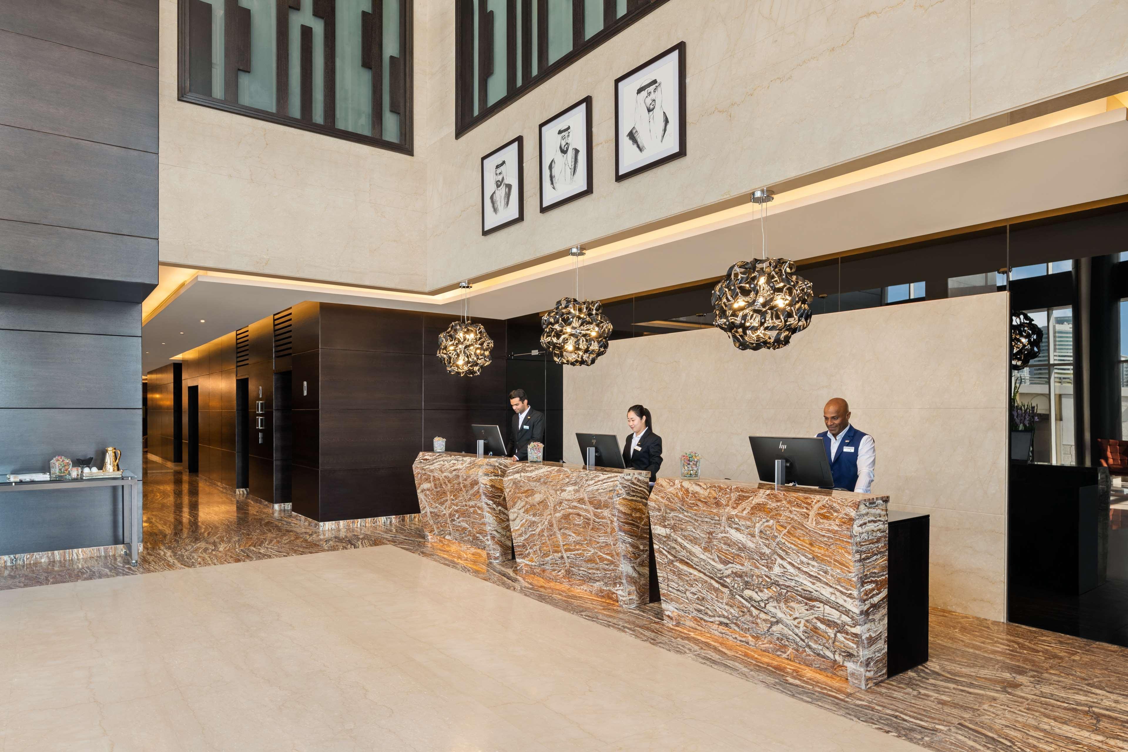 Radisson Blu Hotel, Canal View 5* Дубай